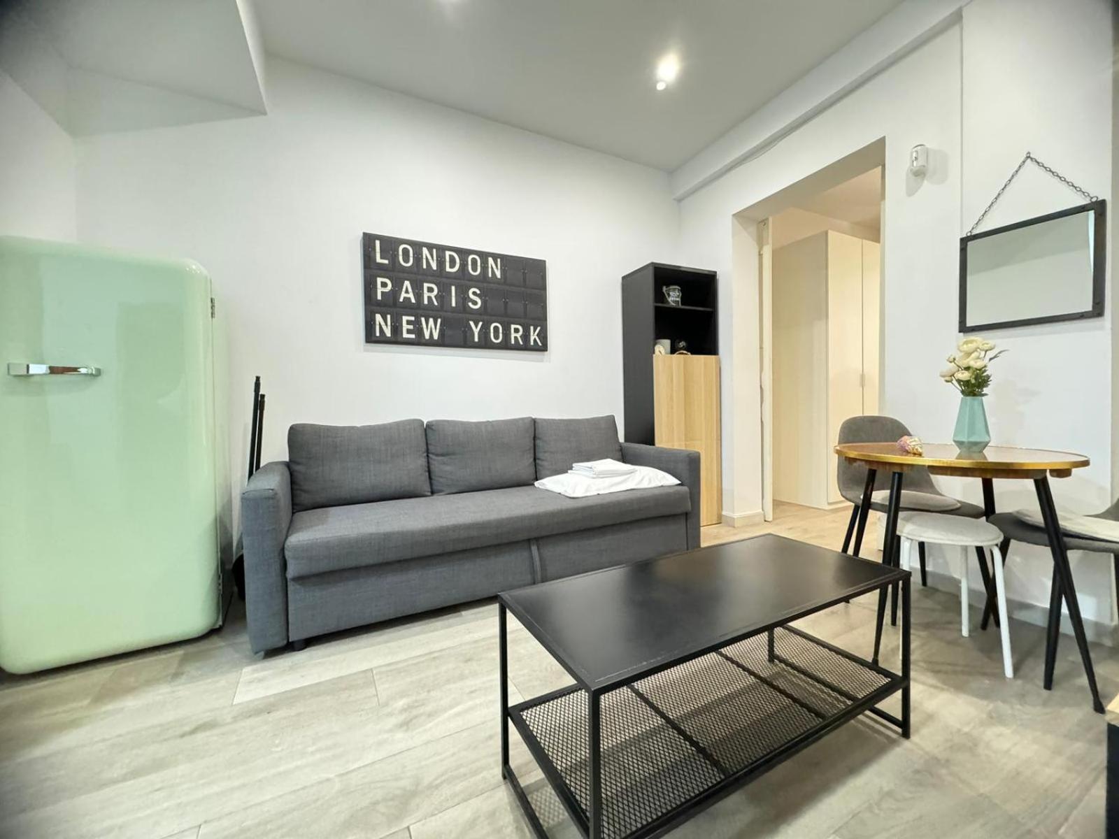Apartament Dianthus House Madryt Zewnętrze zdjęcie