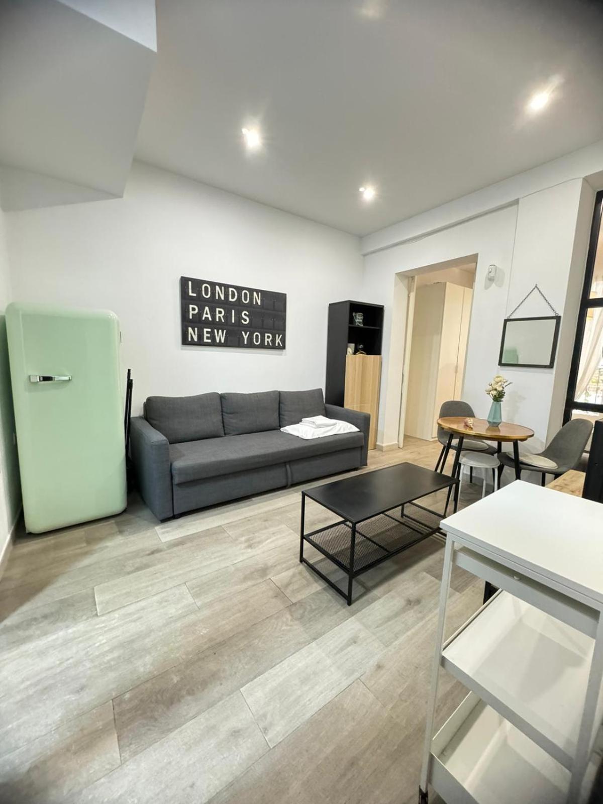 Apartament Dianthus House Madryt Zewnętrze zdjęcie